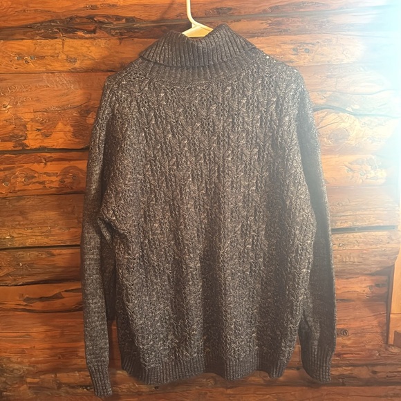 Aventura Cable Knit Sweater - Picture 5 of 6